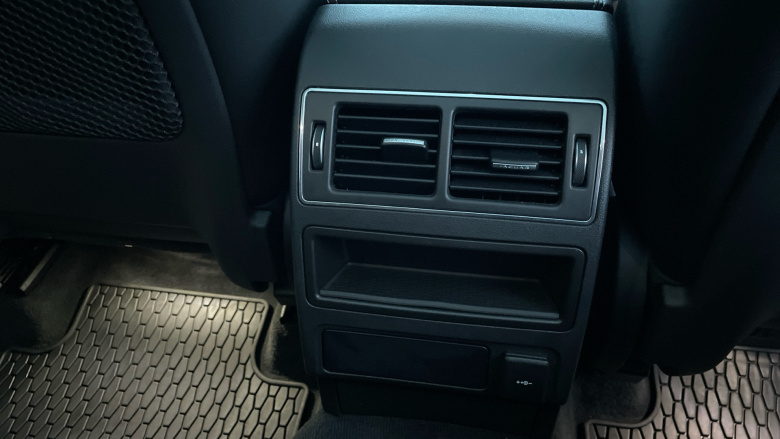 Jaguar F-Pace 2.0 P400e R-Dynamic SE 5dr Auto AWD Estate